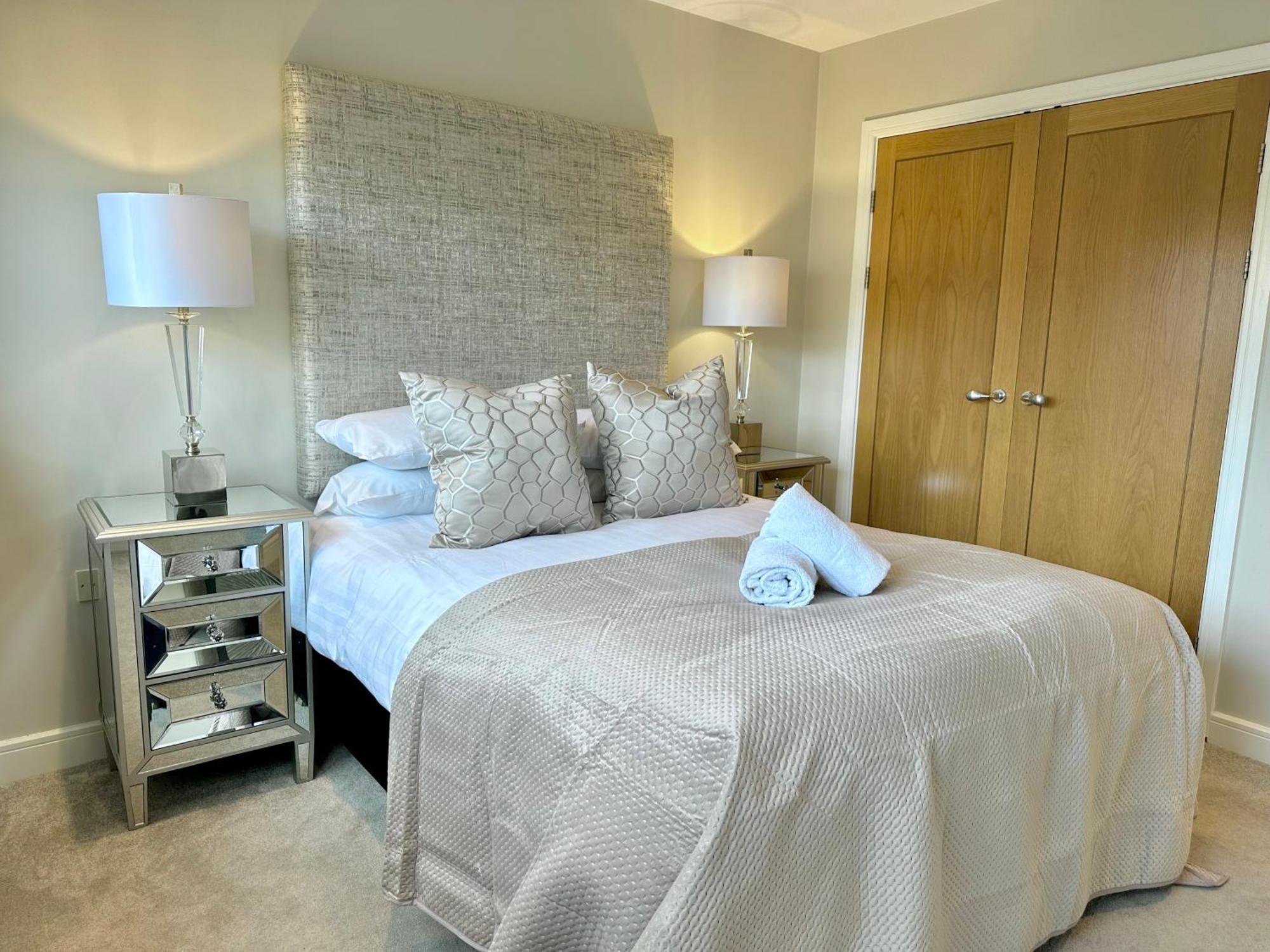 Superior Apartment In Cardiff City Centre Екстер'єр фото