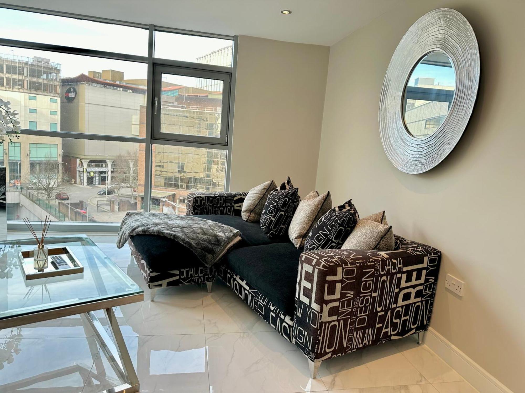 Superior Apartment In Cardiff City Centre Екстер'єр фото