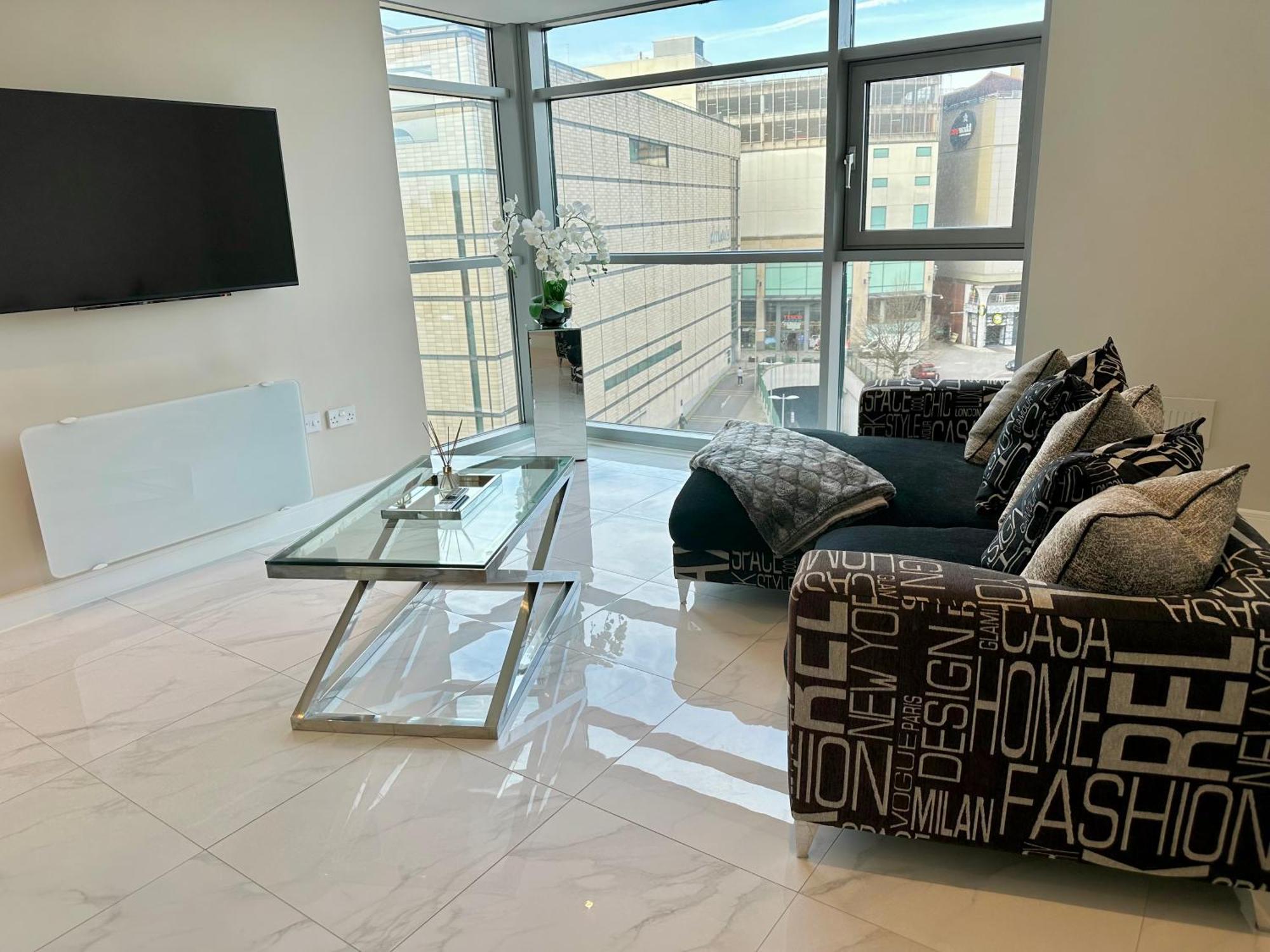 Superior Apartment In Cardiff City Centre Екстер'єр фото