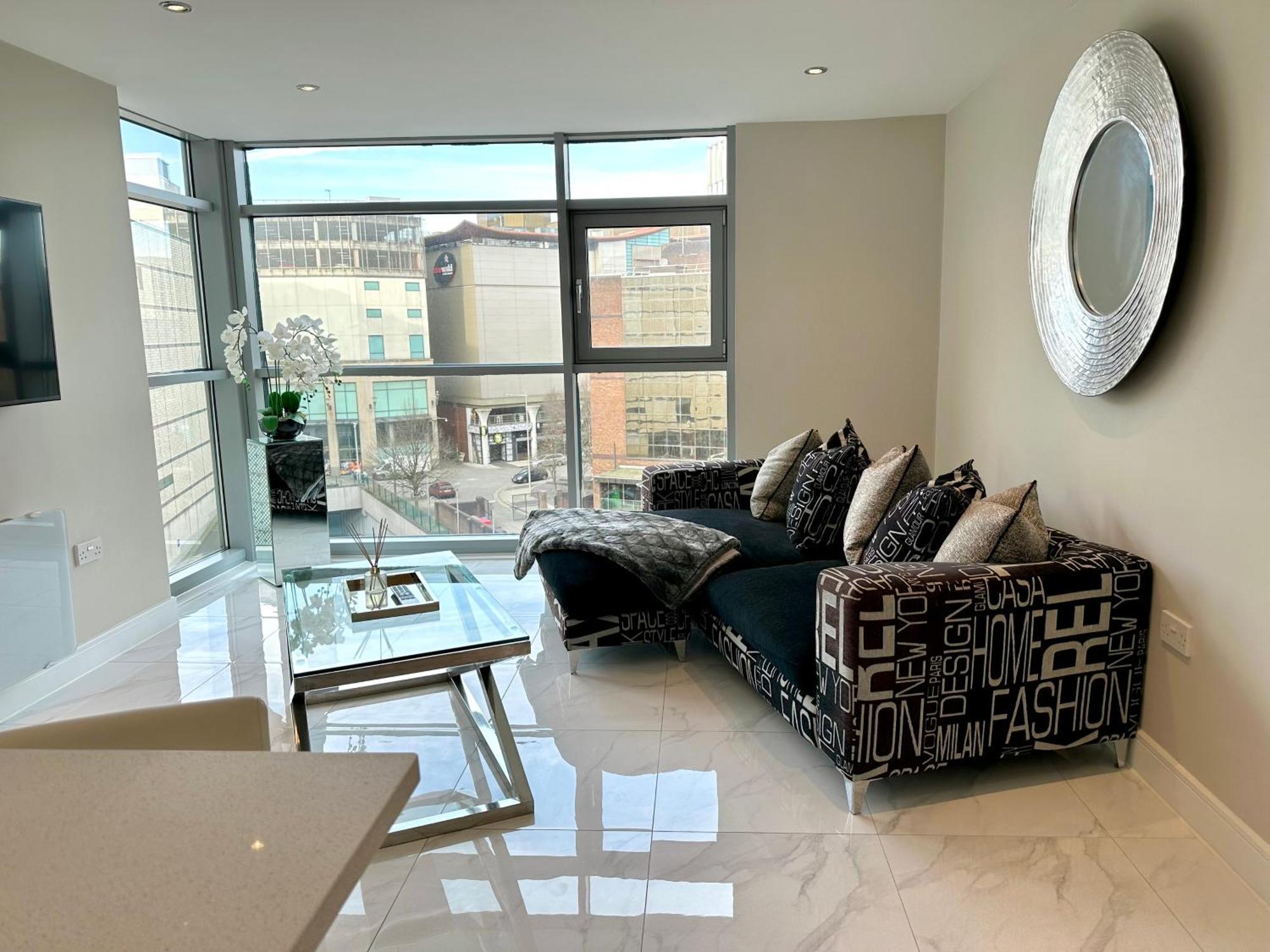 Superior Apartment In Cardiff City Centre Екстер'єр фото
