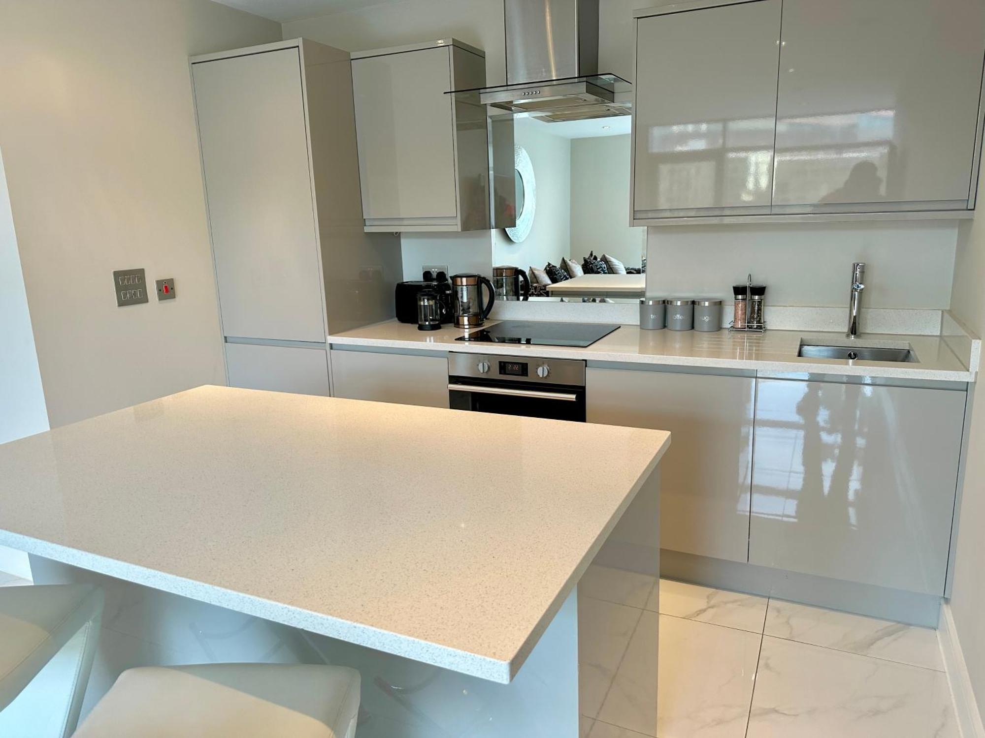 Superior Apartment In Cardiff City Centre Екстер'єр фото